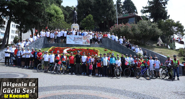 İzmitli bisiklet tutkunları pedallarını 19 Mayıs için çevirdi